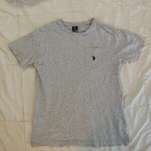 U.S. POLO ASSN. Club Gray Logo Graphic Tee Shirt Men sz Medium